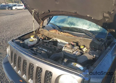 2016 Jeep Patriot Sport из США, поврежденный, VIN 1C4NJPBA7GD812142